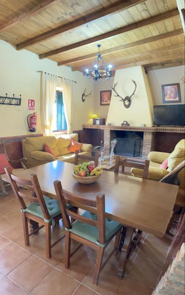 Casa Rural La Dehesilla Cazalla de la Sierra Luaran gambar