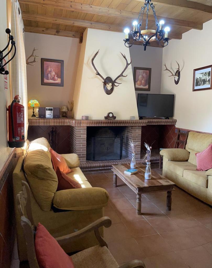 Casa Rural La Dehesilla Cazalla de la Sierra Luaran gambar